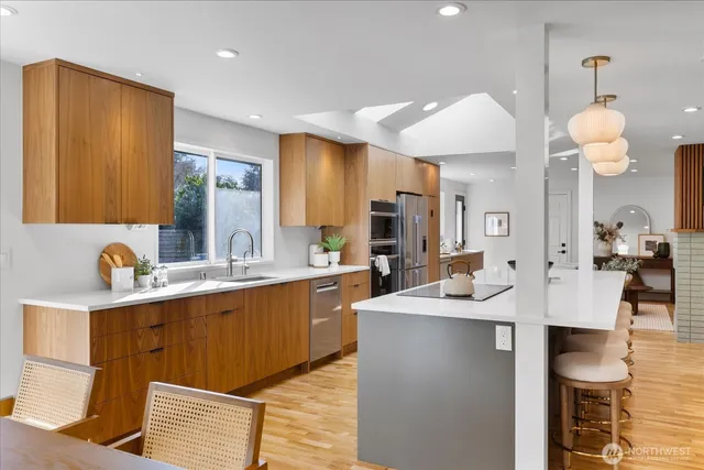 $1,350,000 | 23609 110th Place West, Woodway, WA 98020