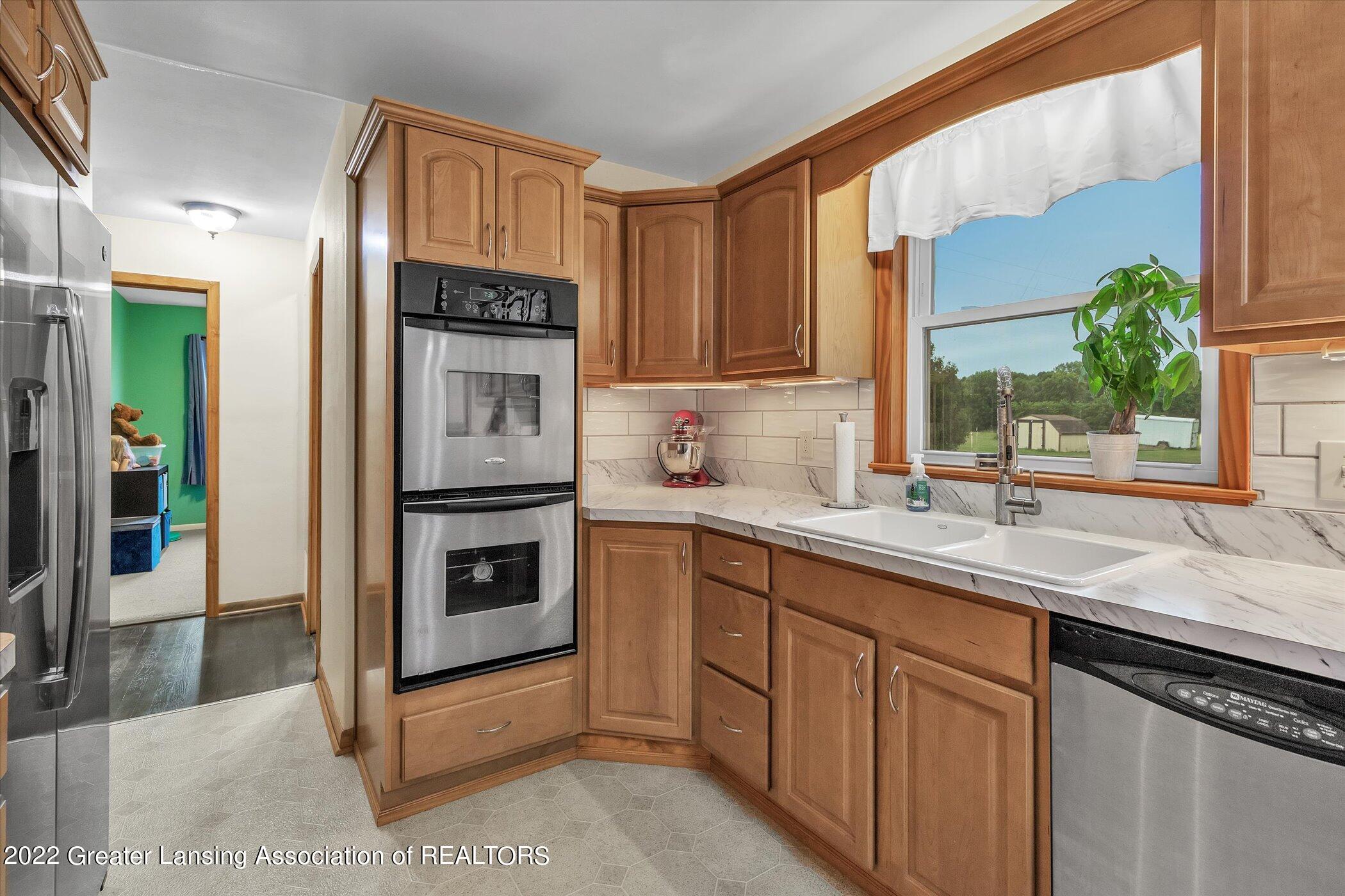 4300 South Cochran Road Charlotte, MI 48813 - Photo 13 of 75 13-4300-S-Cochran-Ave-WindowStill-Real-E