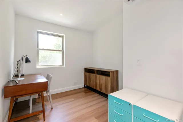 $1,128,000 | 65 Oak Ridge Lane, Albertson, NY 11507