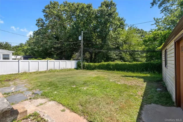 $1,128,000 | 65 Oak Ridge Lane, Albertson, NY 11507