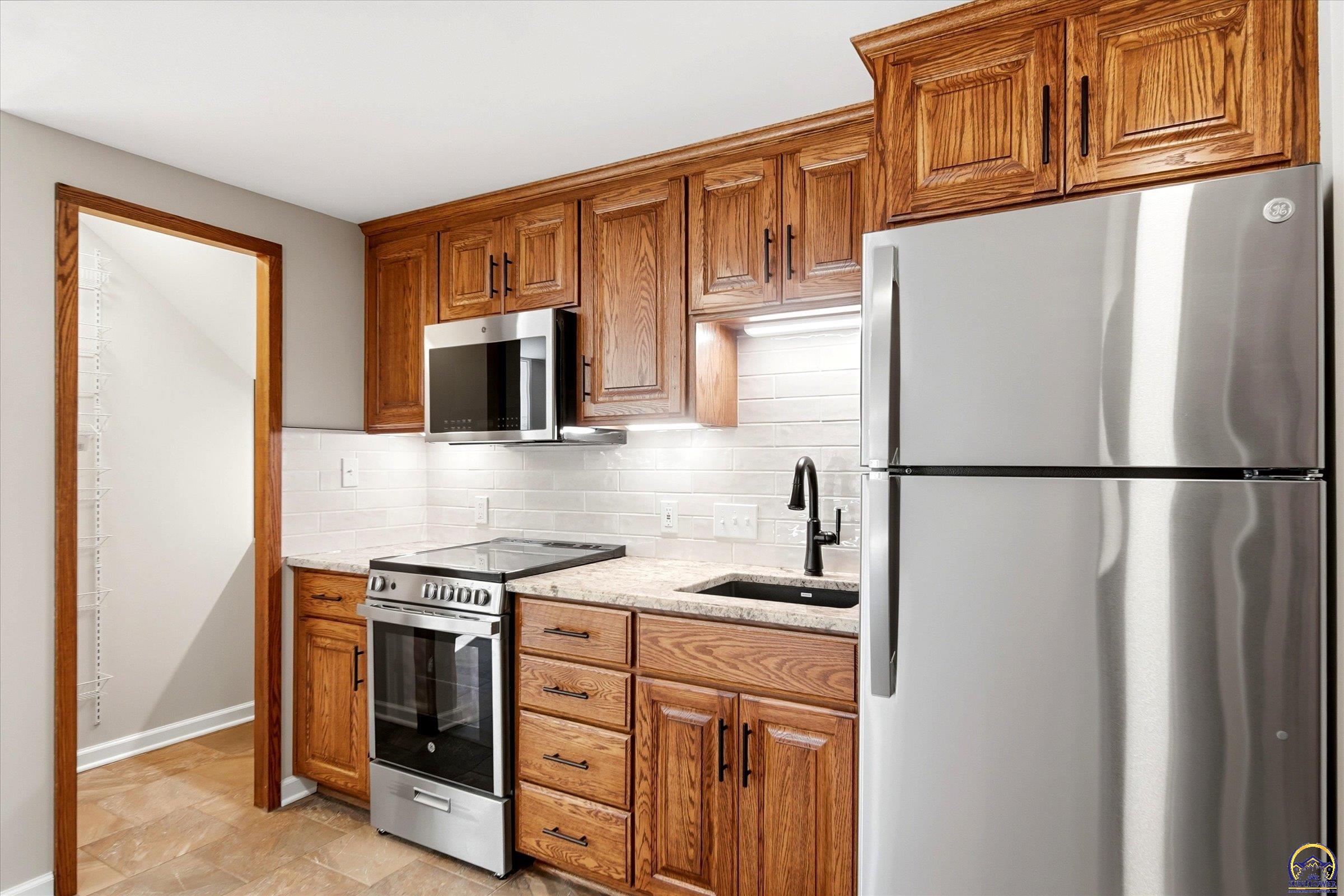 2710 Southwest Burlingame Road Topeka, KS 66611 - Photo 44 of 50 Gallery Image 44