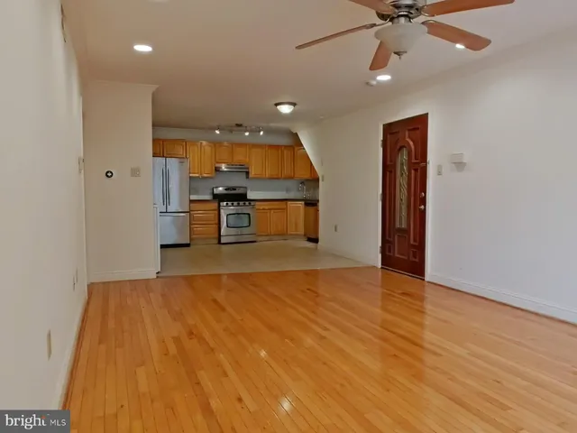 $2,500 | 610-12 Bainbridge Street, Unit 2, Philadelphia, PA 19147