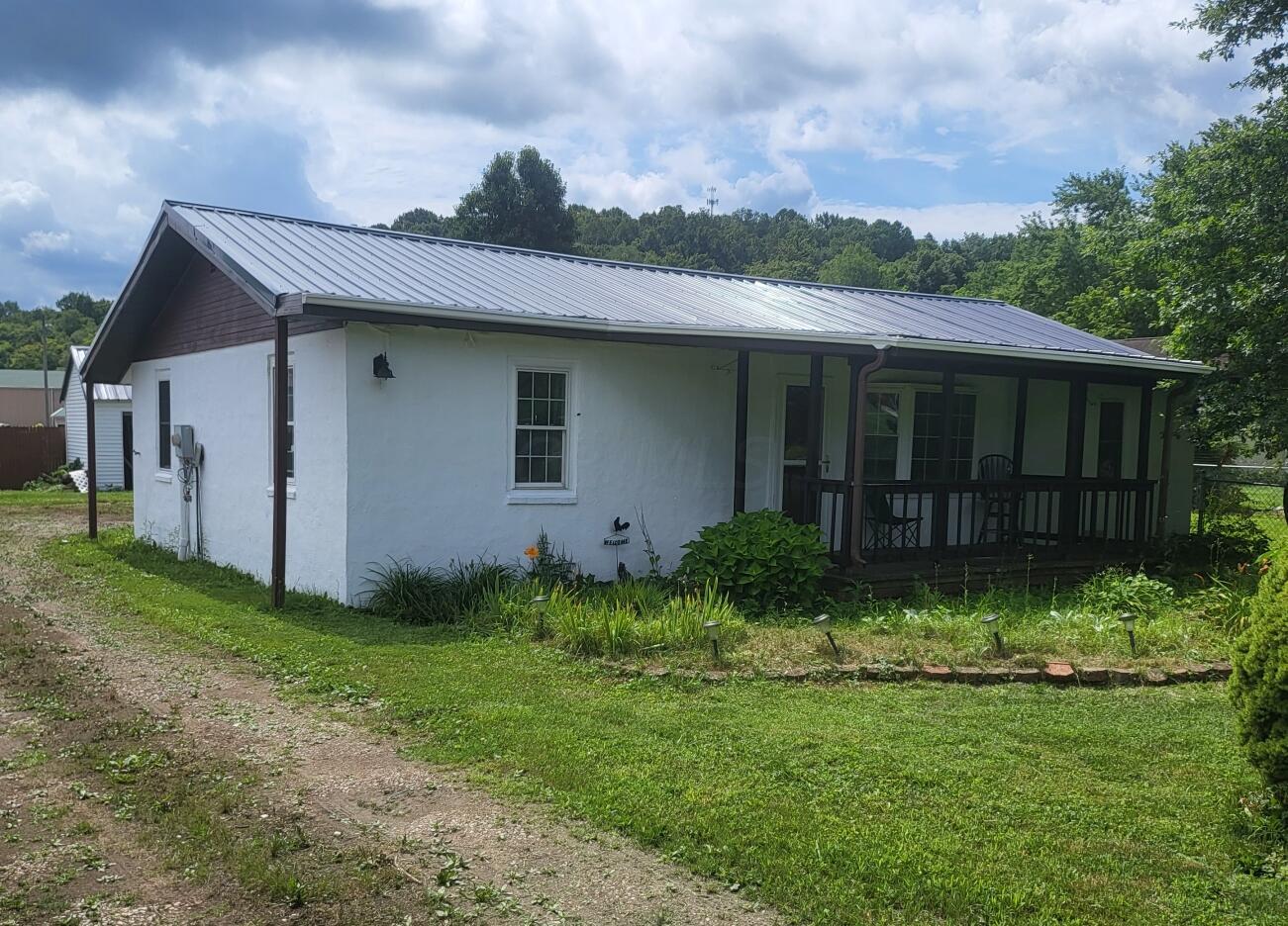 2096 Lunbeck Road Chillicothe, OH 45601 - Photo 1 of 15 8