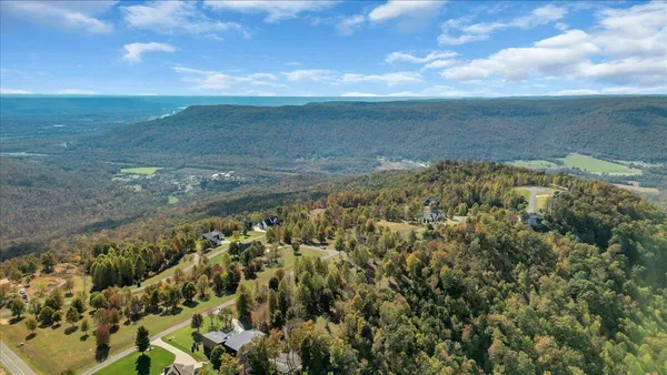 $275,000 | 725 Sunset Circle, Unit SV108, Jasper, TN 37347