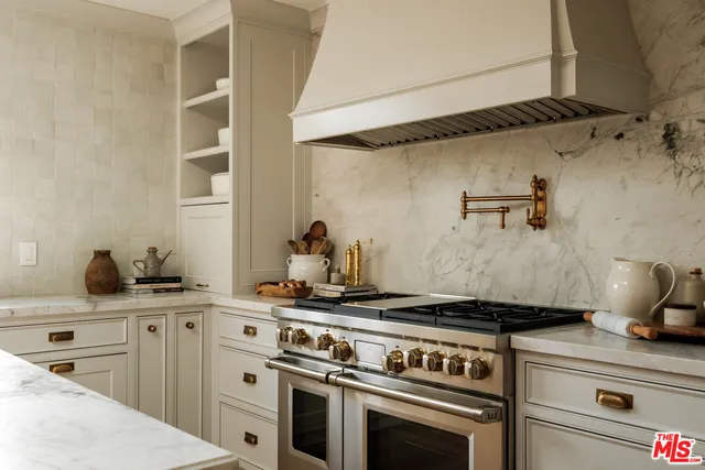 $25,000 | 18875 Pasadero Drive, Tarzana, CA 91356