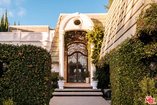 $25,000 | 18875 Pasadero Drive, Tarzana, CA 91356