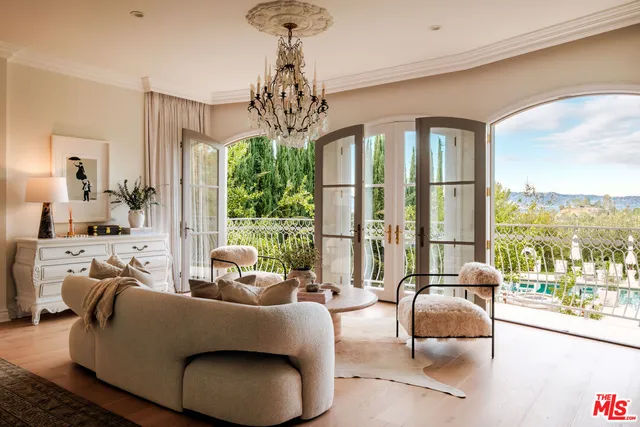 $25,000 | 18875 Pasadero Drive, Tarzana, CA 91356