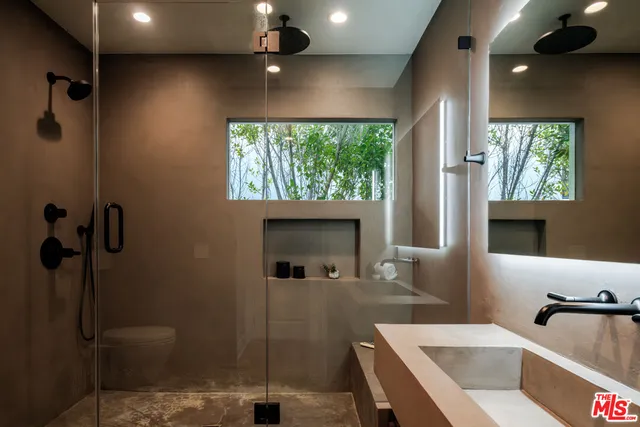 $25,000 | 18875 Pasadero Drive, Tarzana, CA 91356