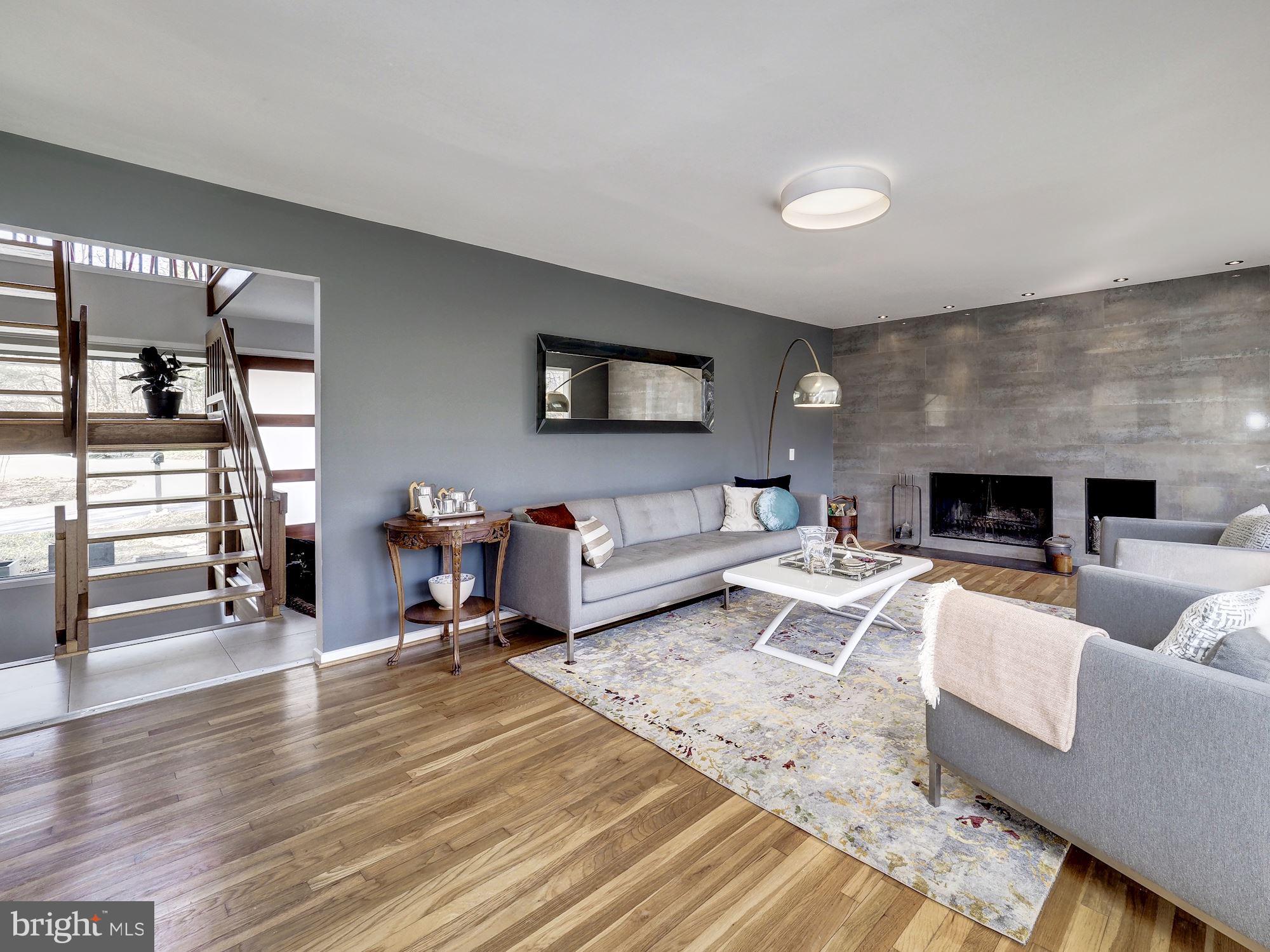 6813 Persimmon Tree Road Bethesda, MD 20817 - Photo 2 of 23