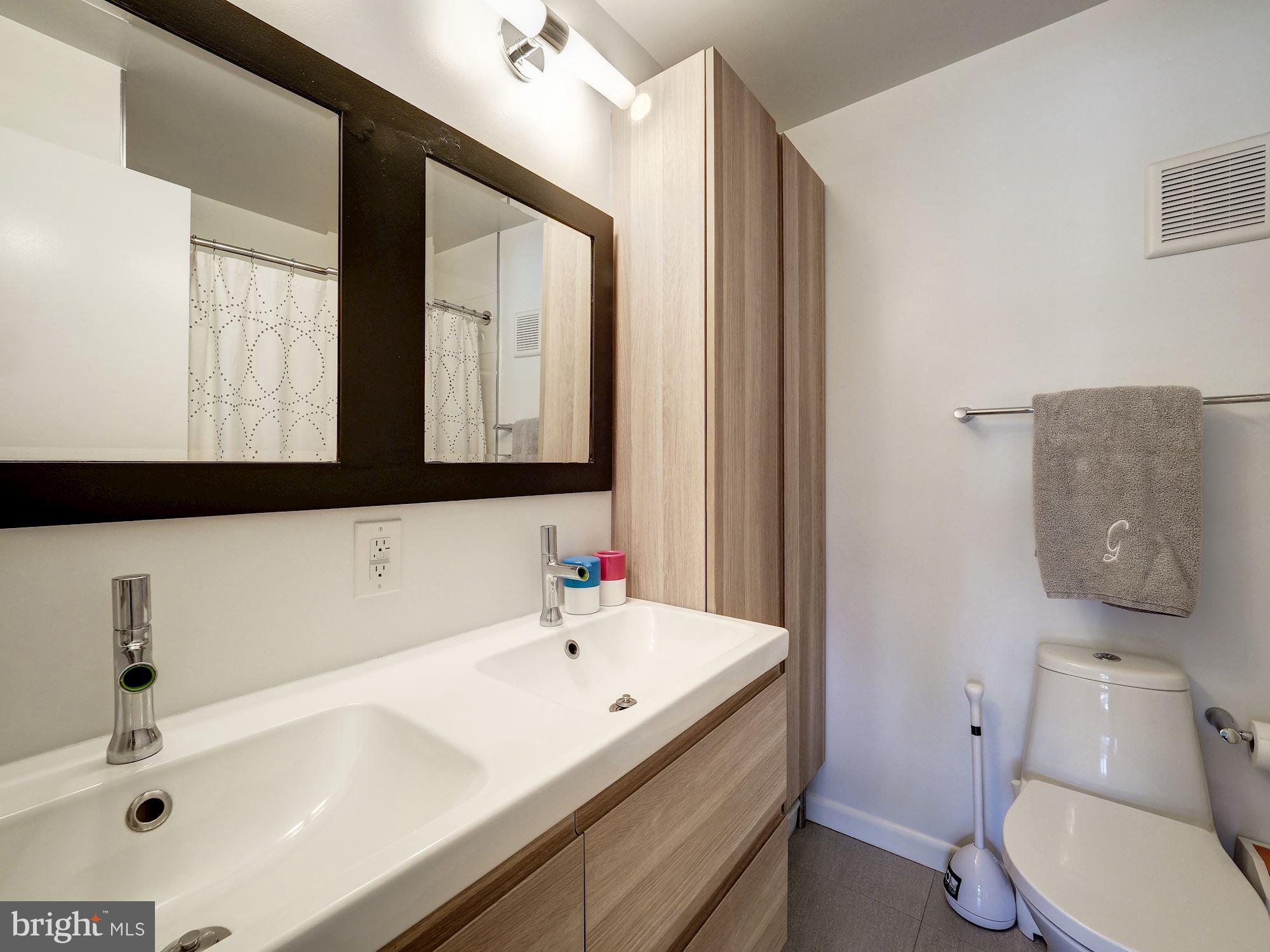 6813 Persimmon Tree Road Bethesda, MD 20817 - Photo 12 of 23