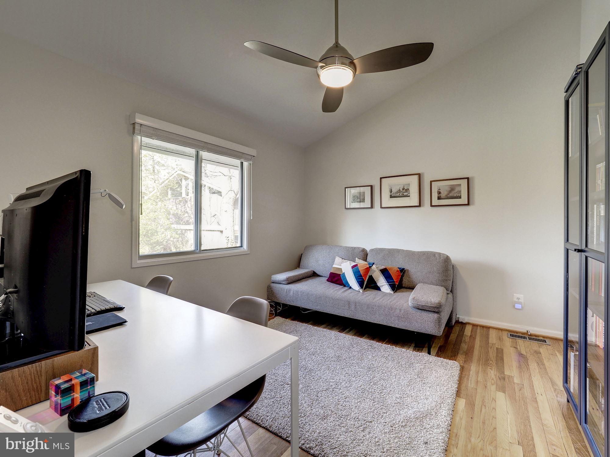 6813 Persimmon Tree Road Bethesda, MD 20817 - Photo 15 of 23