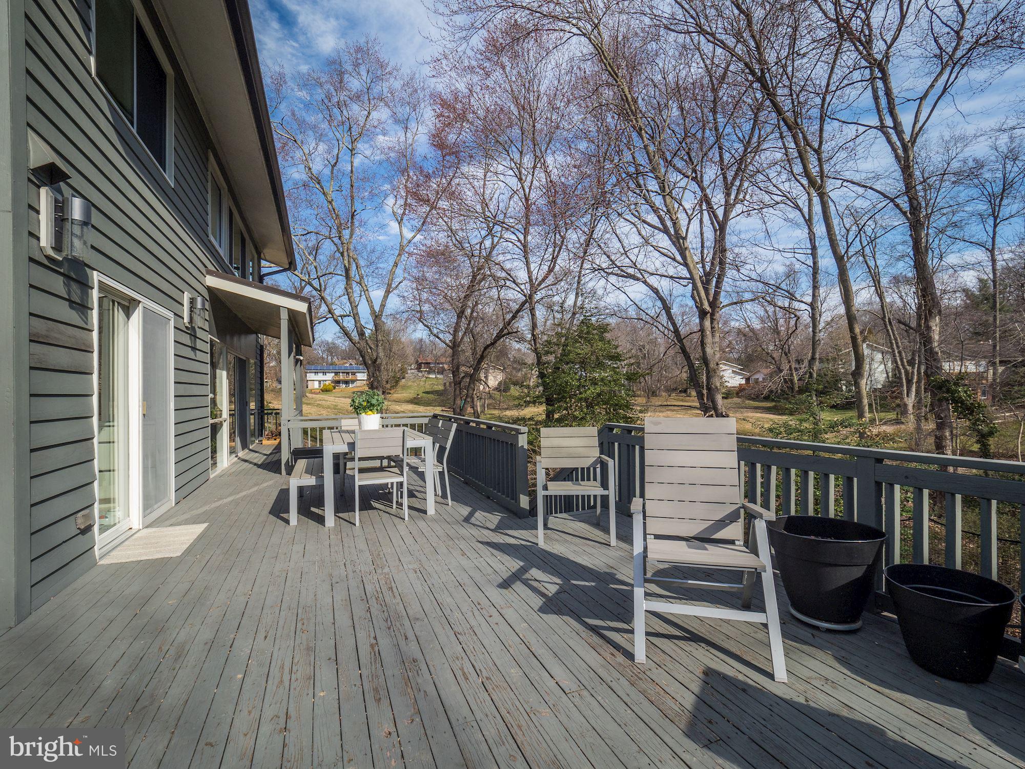 6813 Persimmon Tree Road Bethesda, MD 20817 - Photo 20 of 23