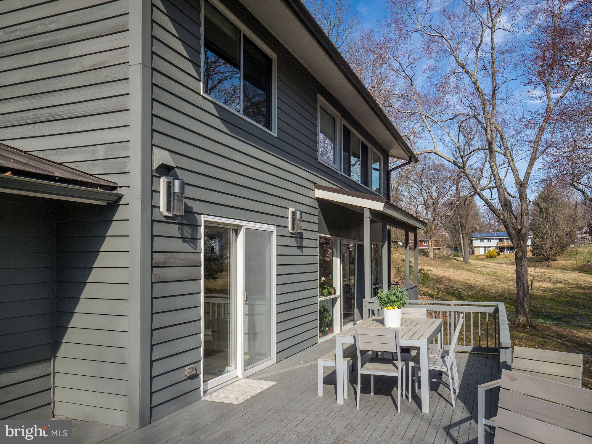 6813 Persimmon Tree Road Bethesda, MD 20817 - Photo 21 of 23
