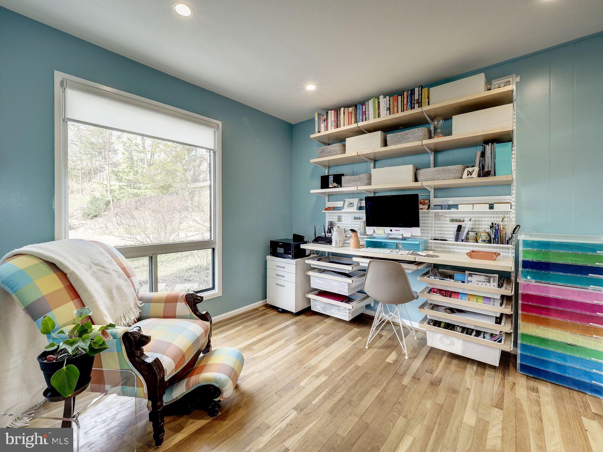 6813 Persimmon Tree Road Bethesda, MD 20817 - Photo 7 of 23