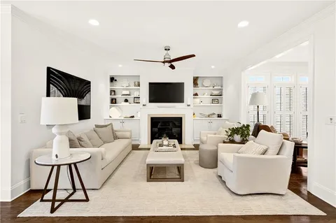 $1,250,000 | 16 Conifer Circle Northeast, Atlanta, GA 30342