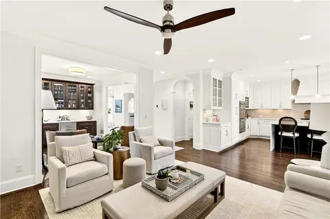 $1,250,000 | 16 Conifer Circle Northeast, Atlanta, GA 30342