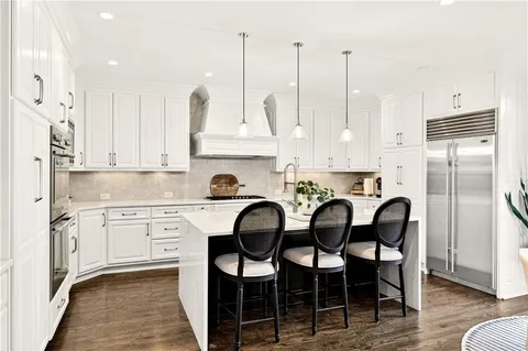 $1,250,000 | 16 Conifer Circle Northeast, Atlanta, GA 30342