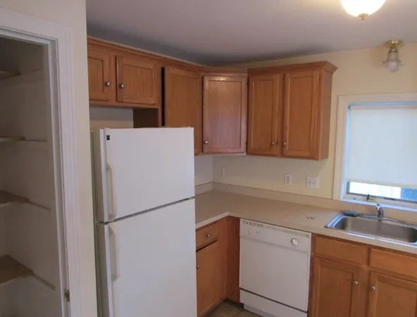 $1,700 | 1 Church Street, Unit B, Medway, MA 02053