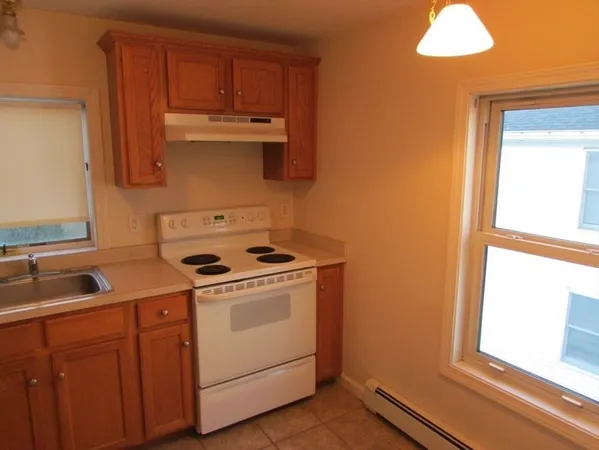 $1,700 | 1 Church Street, Unit B, Medway, MA 02053
