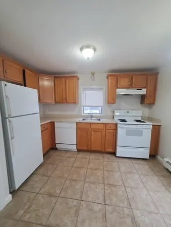 $1,700 | 1 Church Street, Unit B, Medway, MA 02053