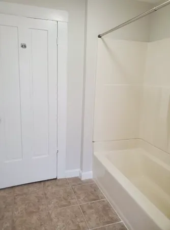 $1,700 | 1 Church Street, Unit B, Medway, MA 02053