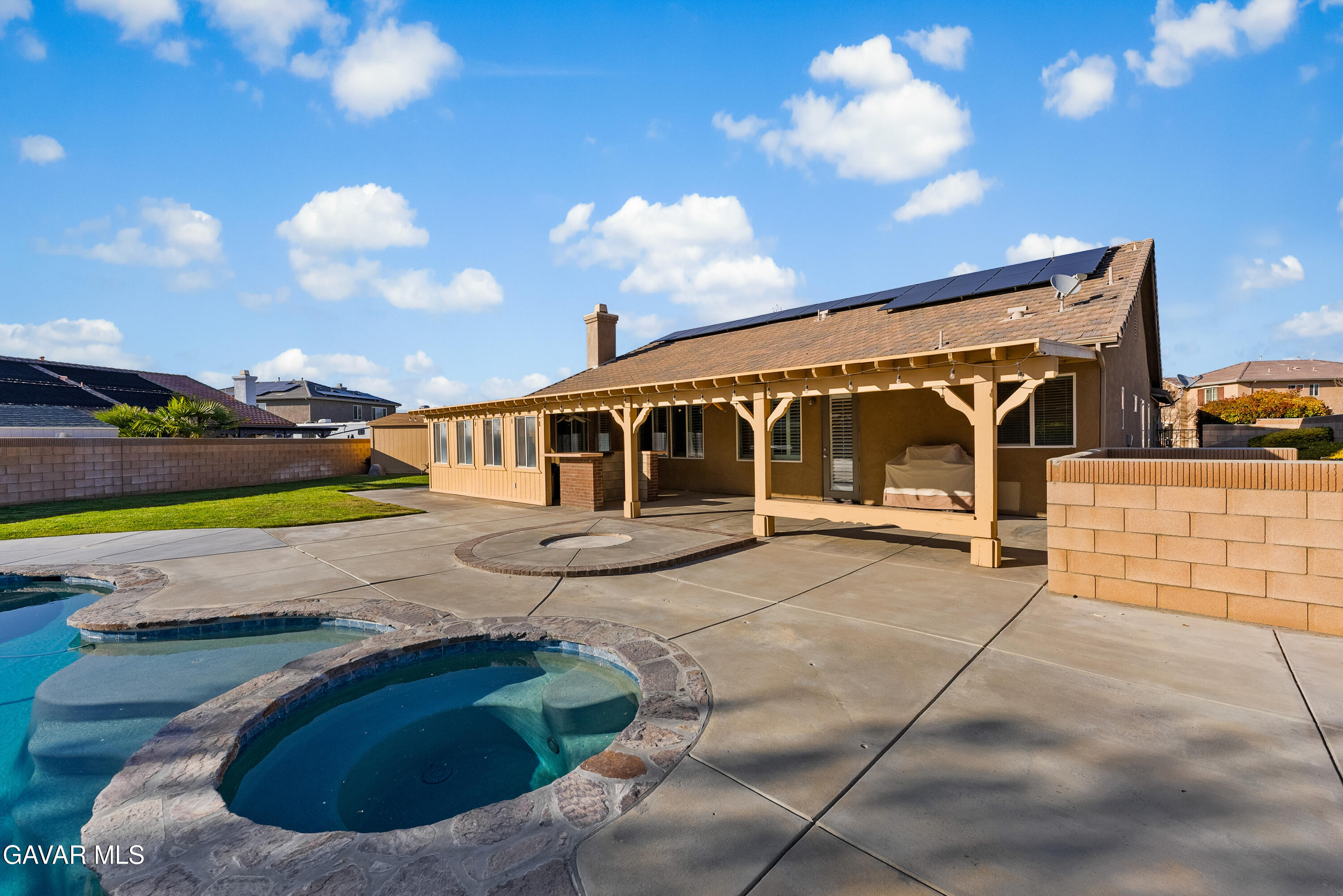 3724 Neola Way Lancaster, CA 93536 - Photo 25 of 31 a house view with a backyard space