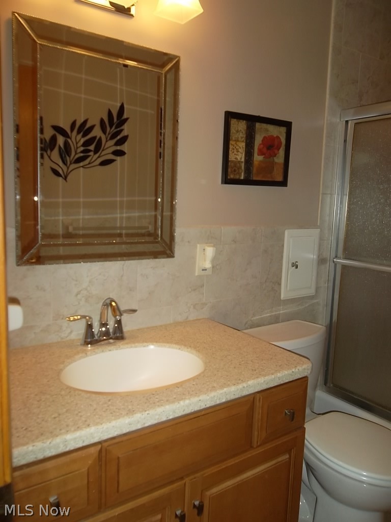 30018 Vineyard Road Willowick, OH 44095 - Photo 14 of 29