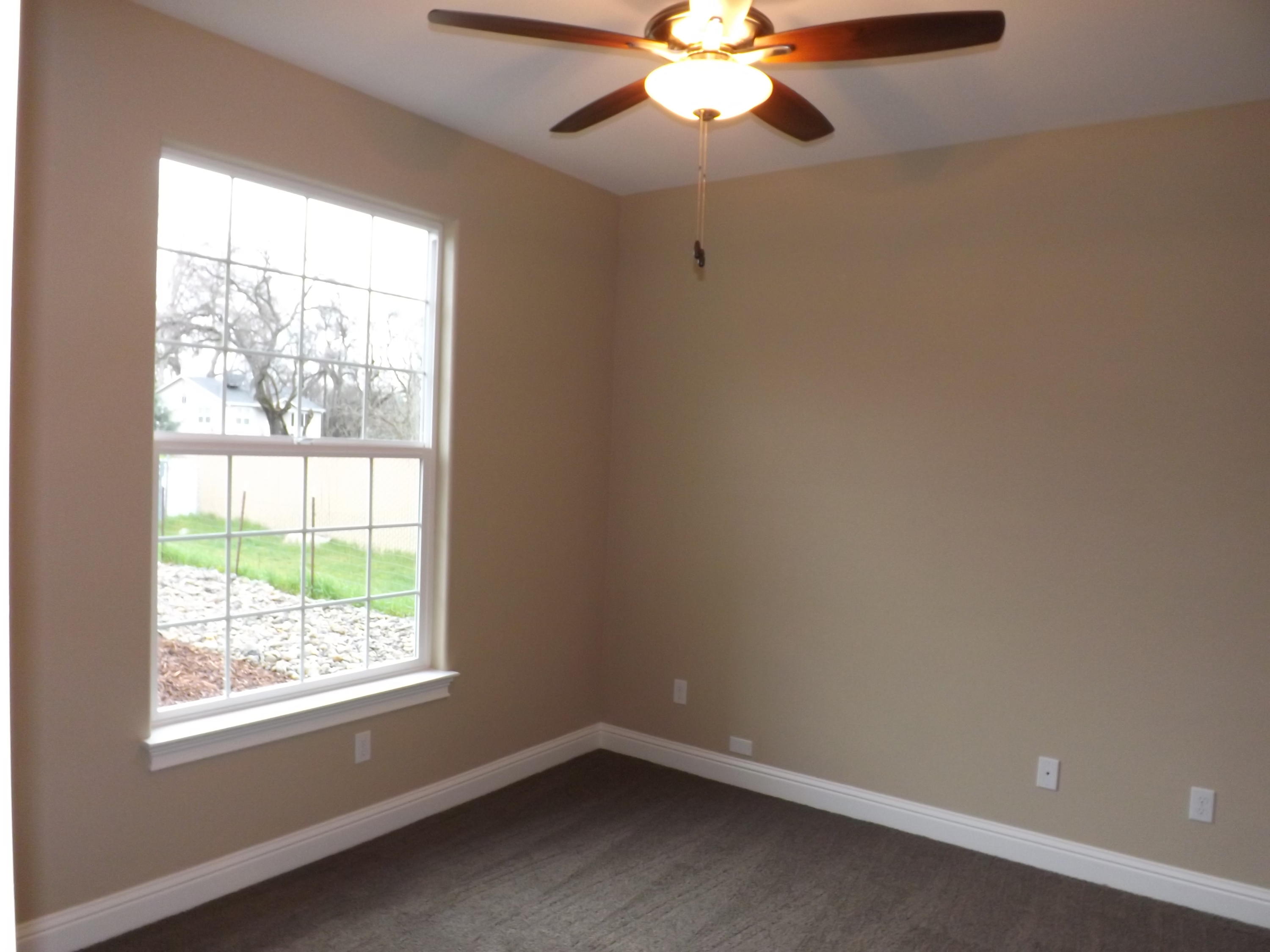 2831 Girvan Road Redding, CA 96001 - Photo 21 of 25 DSCF5915