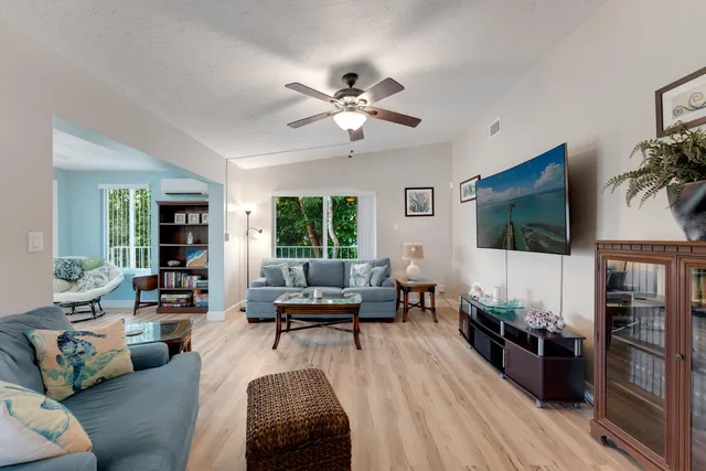 $995,000 | 134 Dove Creek Drive, Tavernier, FL 33070