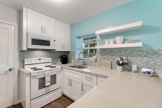 $995,000 | 134 Dove Creek Drive, Tavernier, FL 33070