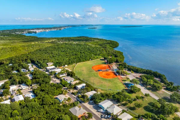 $995,000 | 134 Dove Creek Drive, Tavernier, FL 33070