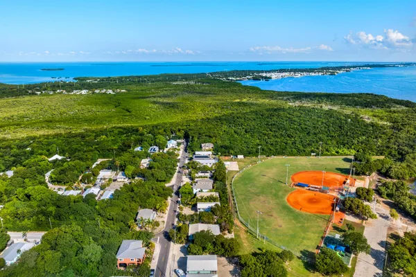 $995,000 | 134 Dove Creek Drive, Tavernier, FL 33070