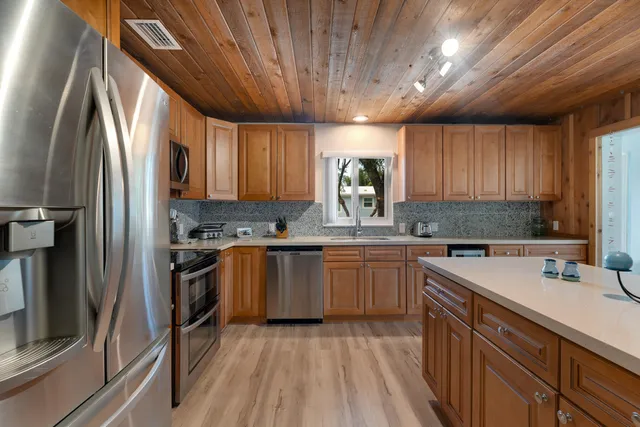 $995,000 | 134 Dove Creek Drive, Tavernier, FL 33070