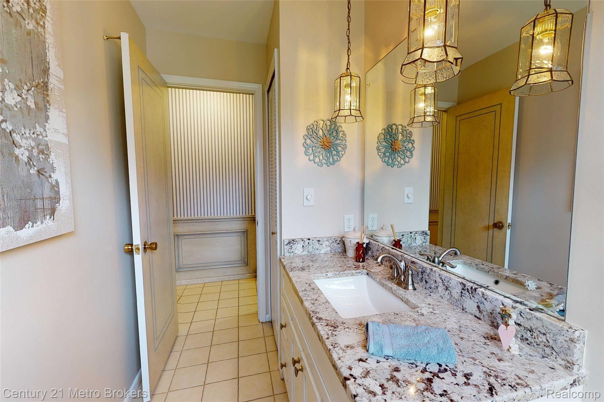 6160 Kings Scepter Road Grand Blanc, MI 48439 - Photo 16 of 55 6160-King-Scepter-Rd-Bathroom 2.jpg
