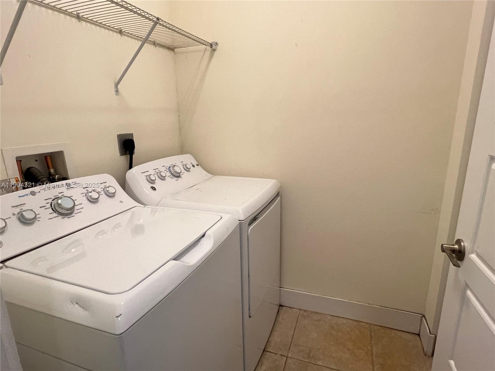 15861 Northwest 90th Court, Unit 15861 Miami Lakes, FL 33018 - Photo 10 of 31