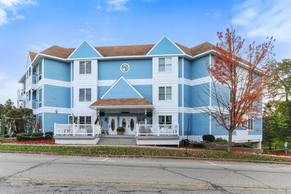 $129,900 | 123 Center Street, Unit 301, Lake Geneva, WI 53147