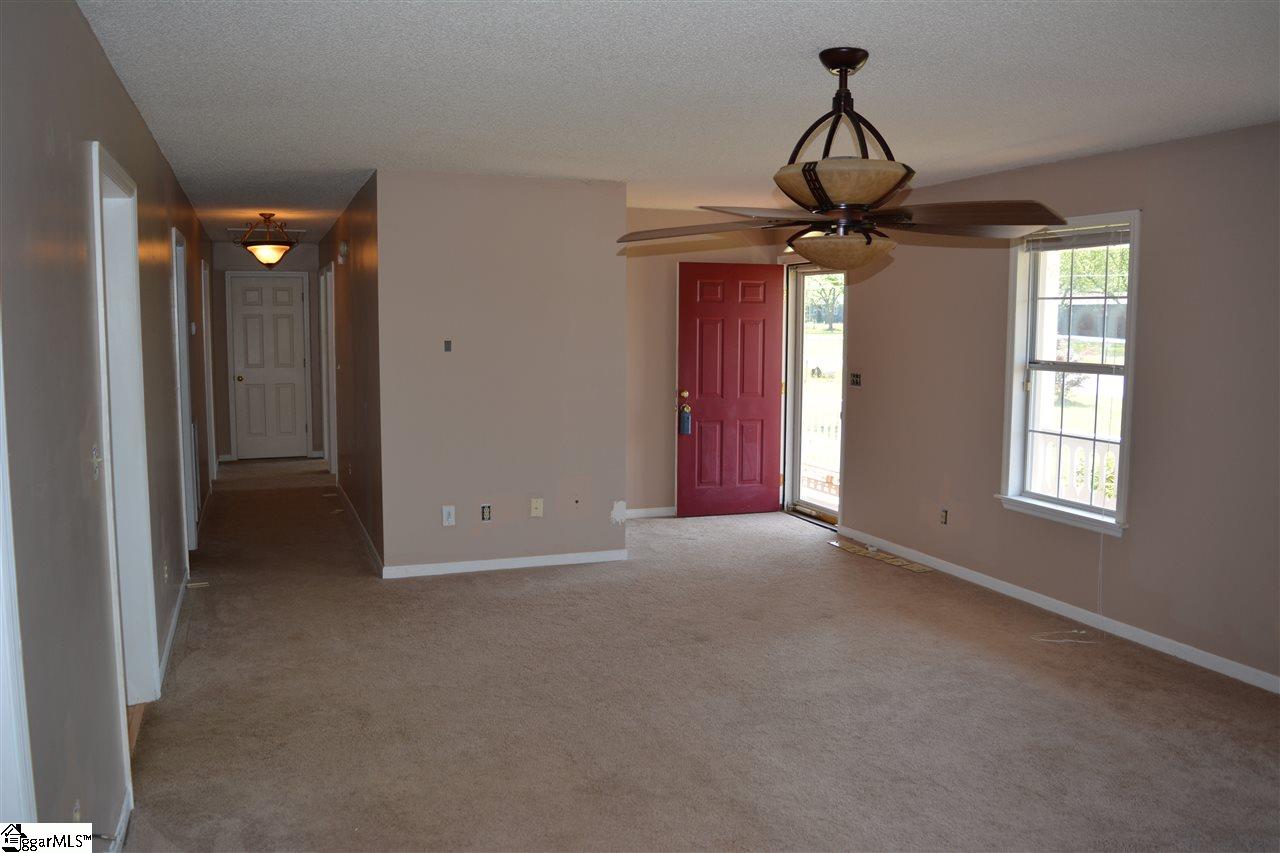 1685 Highway 357 Lyman, SC 29365 - Photo 4 of 16 Gallery Image 4