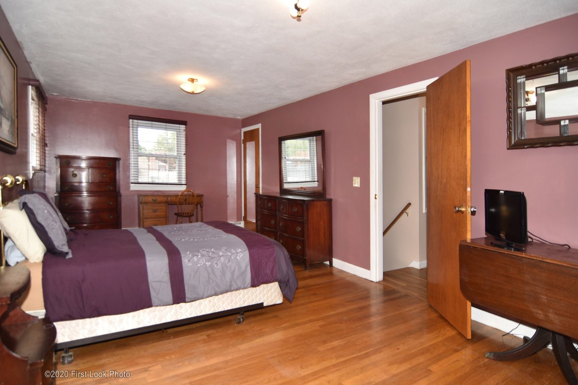 8 Floyd Road Warwick, RI 02888 - Photo 17 of 29 Gallery Image 17