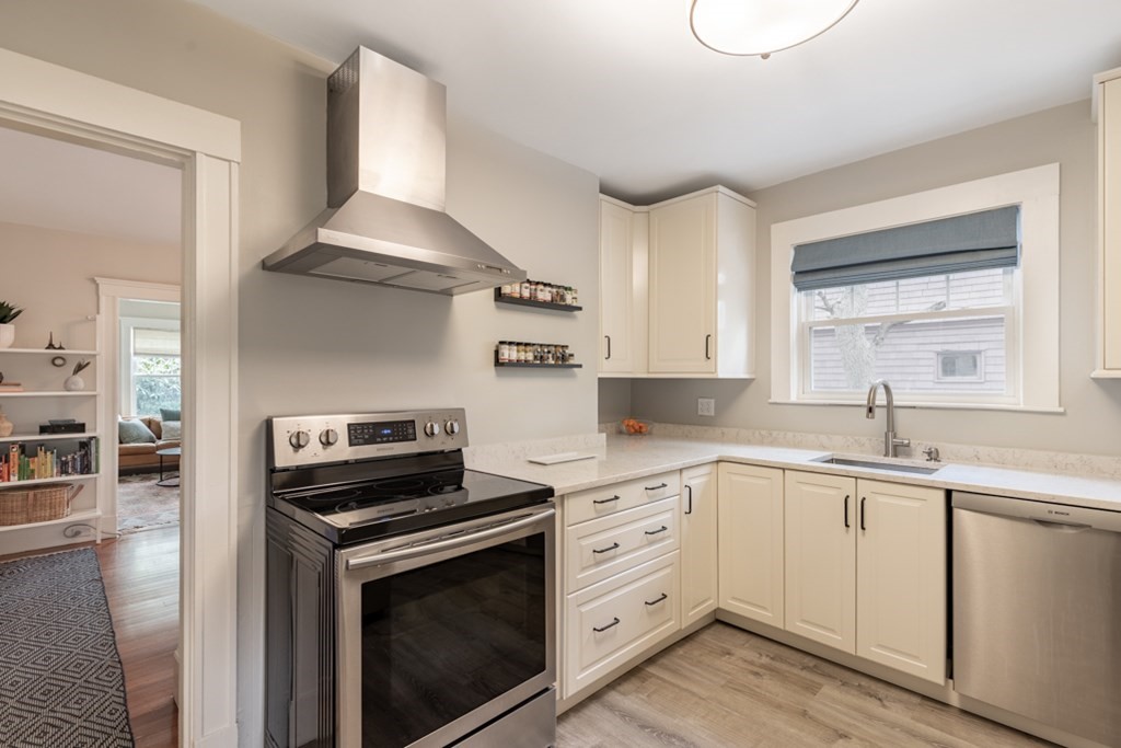 41 Aberdeen Street, Unit 1 Newton, MA 02461 - Photo 13 of 24