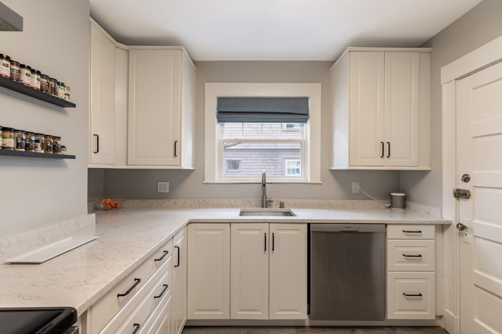 41 Aberdeen Street, Unit 1 Newton, MA 02461 - Photo 14 of 24