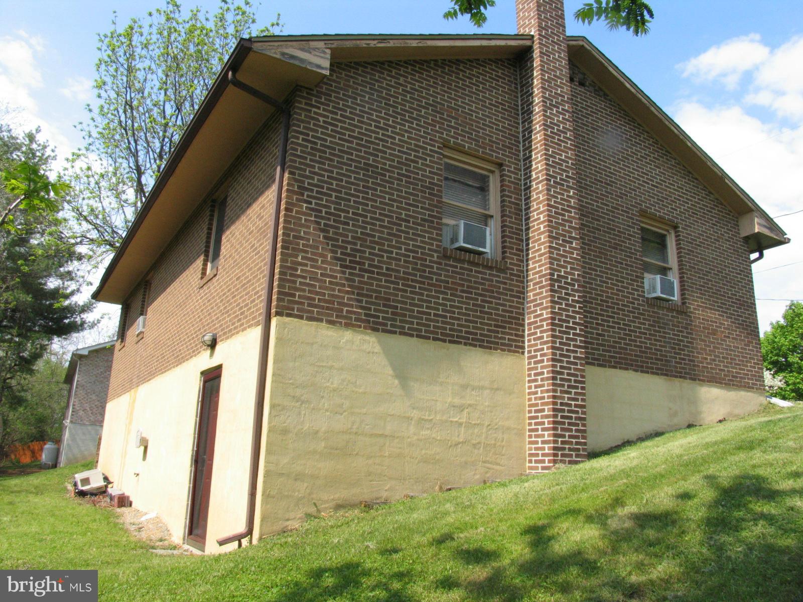 119 Williamson Road Winchester, VA 22602 - Photo 2 of 19 Exterior (Rear)