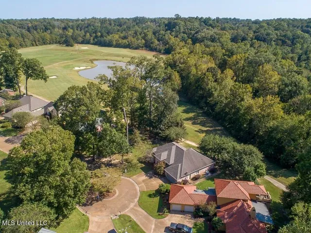 $467,900 | 21 Bluff Hills Place, Natchez, MS 39120