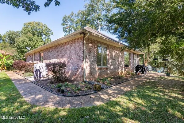$467,900 | 21 Bluff Hills Place, Natchez, MS 39120