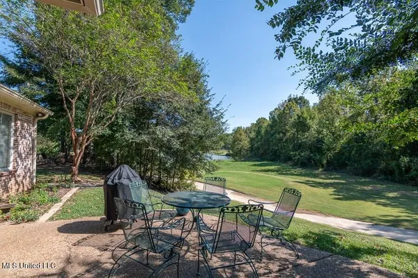 $467,900 | 21 Bluff Hills Place, Natchez, MS 39120