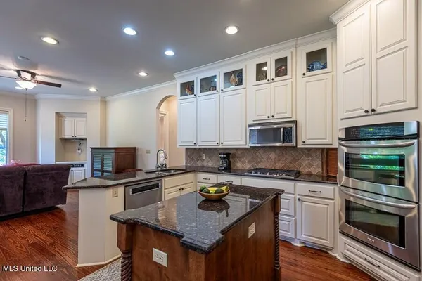 $467,900 | 21 Bluff Hills Place, Natchez, MS 39120