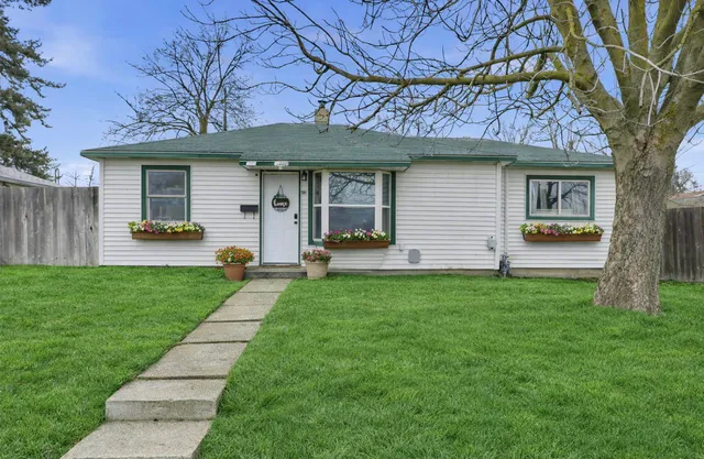 $304,999 | 511 East Euclid Avenue, Spokane, WA 99207