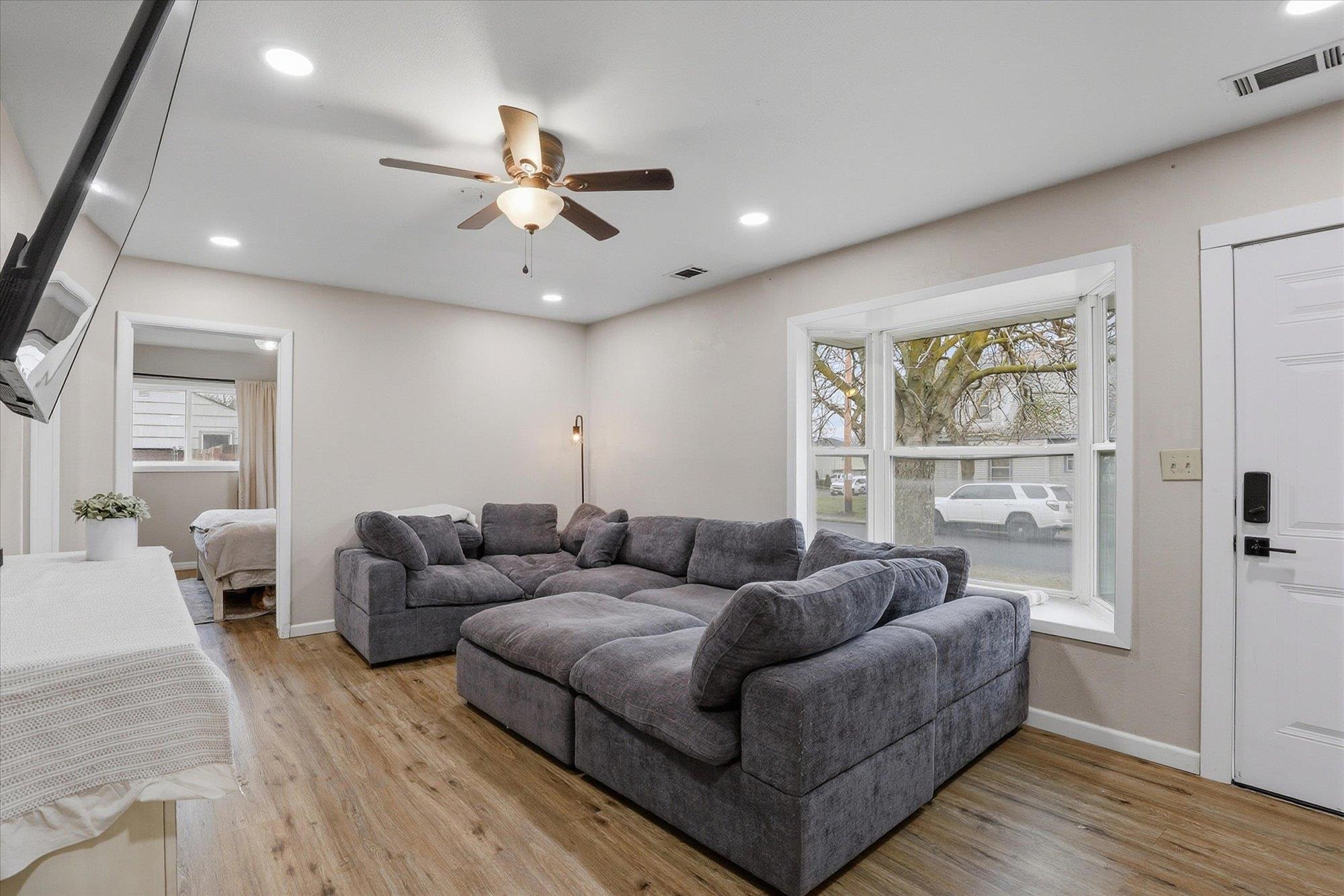 511 East Euclid Avenue Spokane, WA 99207 - Photo 6 of 45