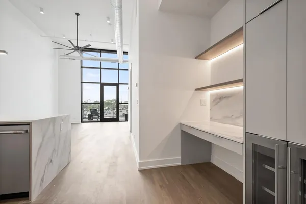 $4,400 | 728 Waukegan Road, Unit 203, Deerfield, IL 60015