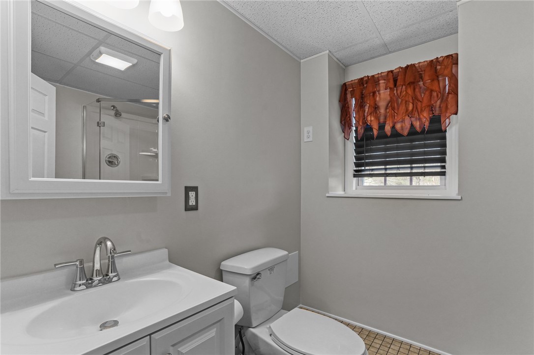 7 Walker Lane Coventry, RI 02816 - Photo 28 of 41 Primary en suite