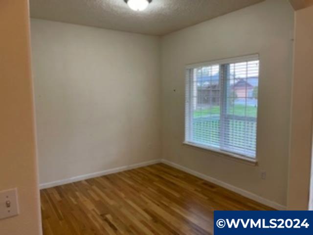 2656 Oak Ridge Street Northwest Albany, OR 97321 - Photo 6 of 20 Gallery Image 6